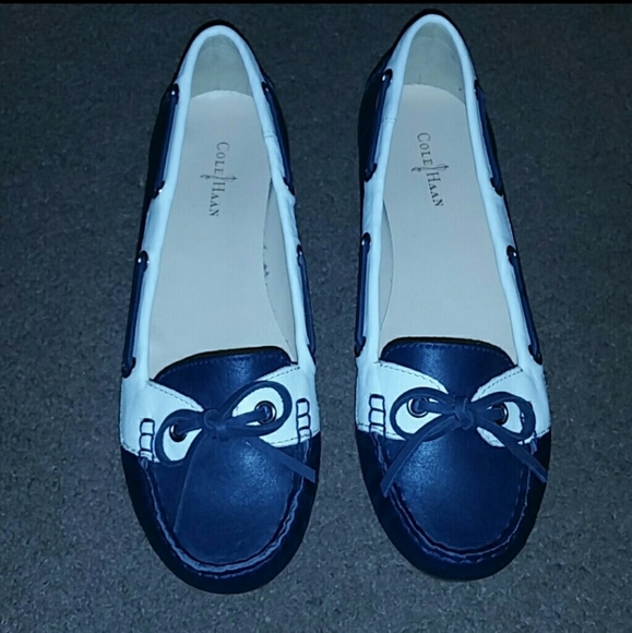 Cole Haan Boating Flats - Picture 2 of 4
